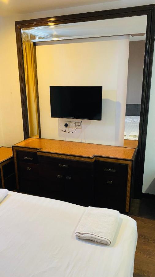 Ta Hotel Куала-Лумпур Экстерьер фото